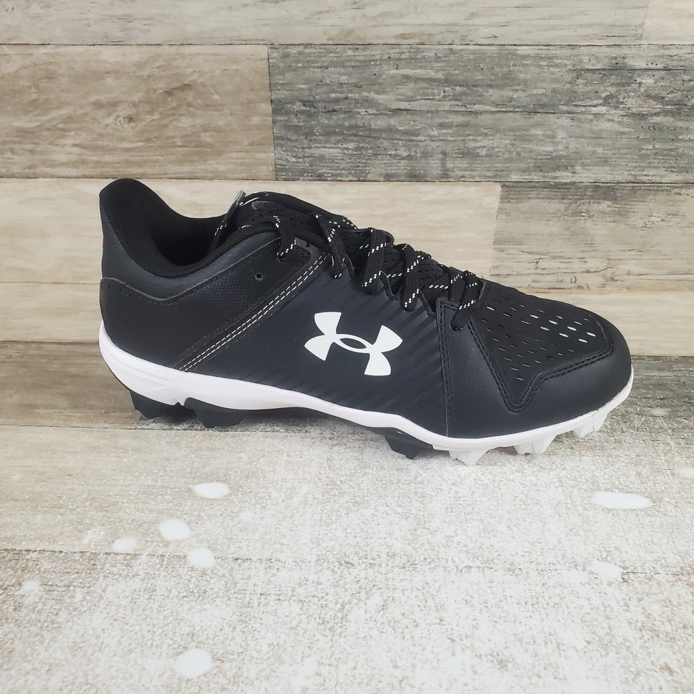 Under Armour Leadoff Low Mens Shoes Sz 8 Black Leather Lace Up Soccer Cleats